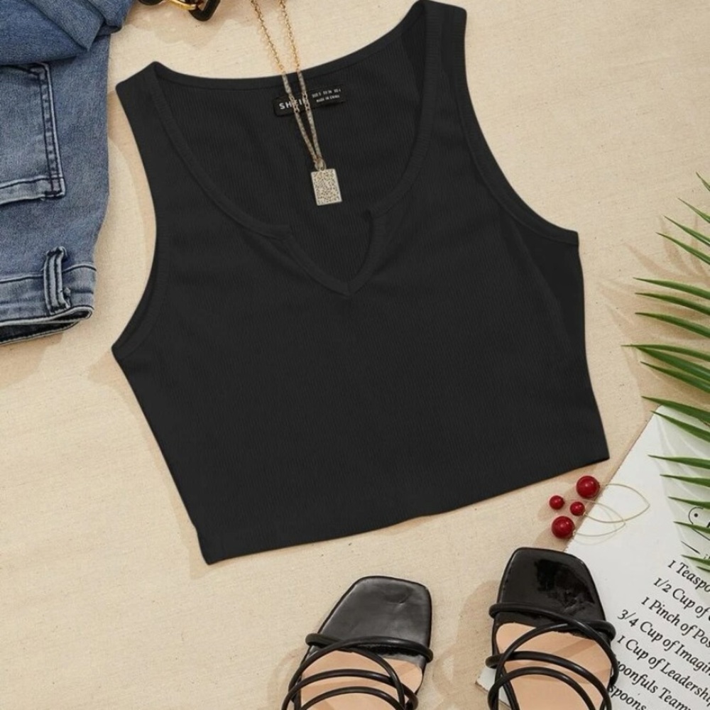 Shein Cropped Notch-Neck Ribbed Tank Size Medium